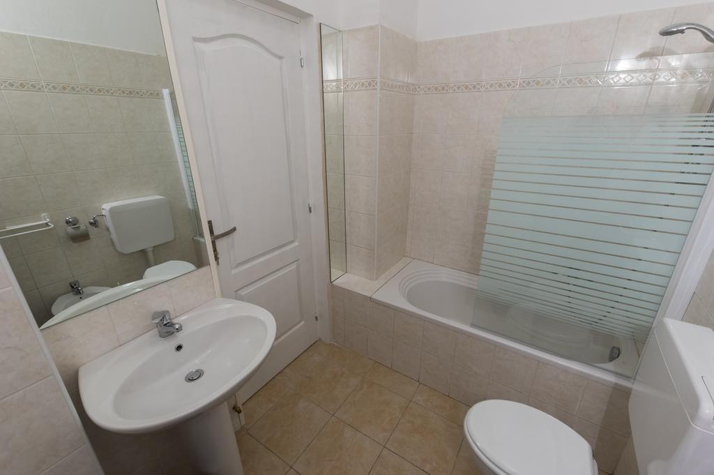 Cavour Guest House Ventimiglia Exteriér fotografie